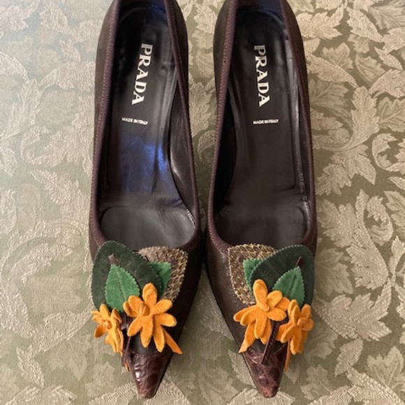 Prada Antic Ciclamino Heels - Picture 1 of 11